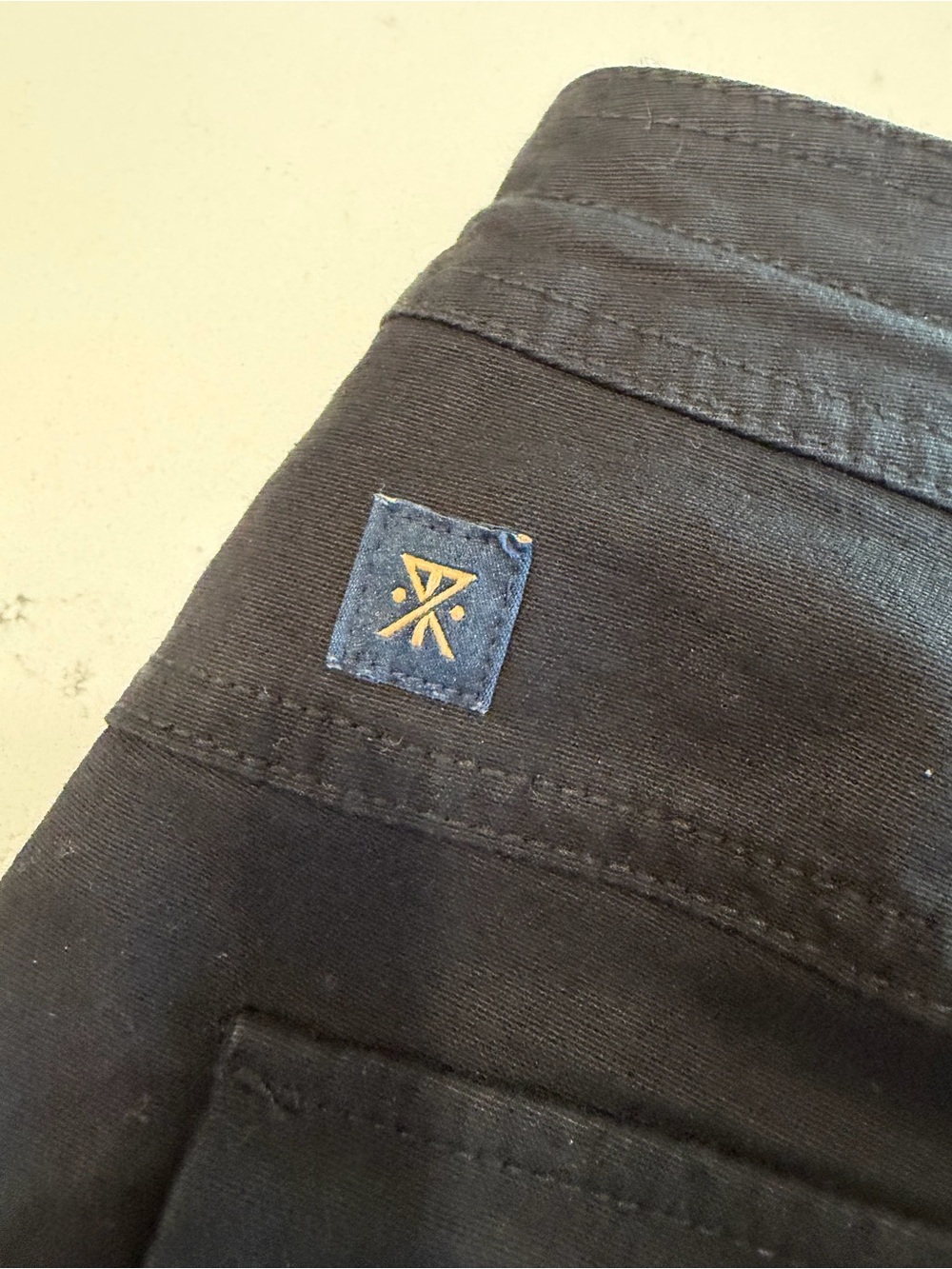 Roark Men’s Layover 2.0 Black Hybrid Shorts - 32 - Picture 3 of 7